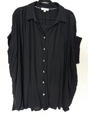 Umgee Black Crinkle Button-Down Collared Top